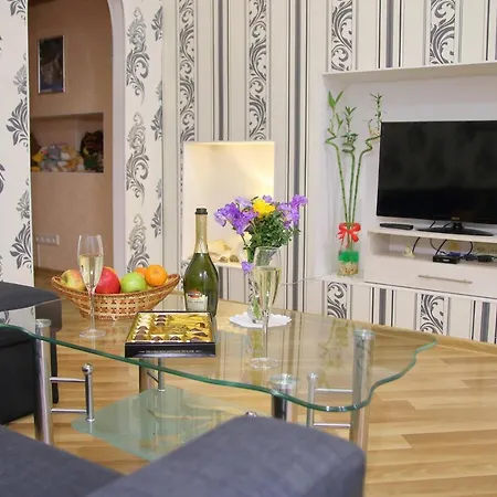 Apartment On Pushkinskaya 16 *