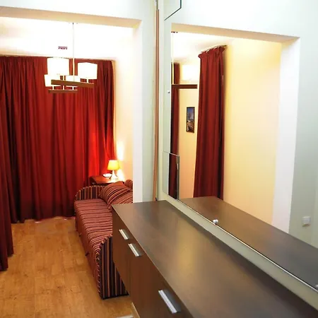 普希金斯卡亚公寓16 *